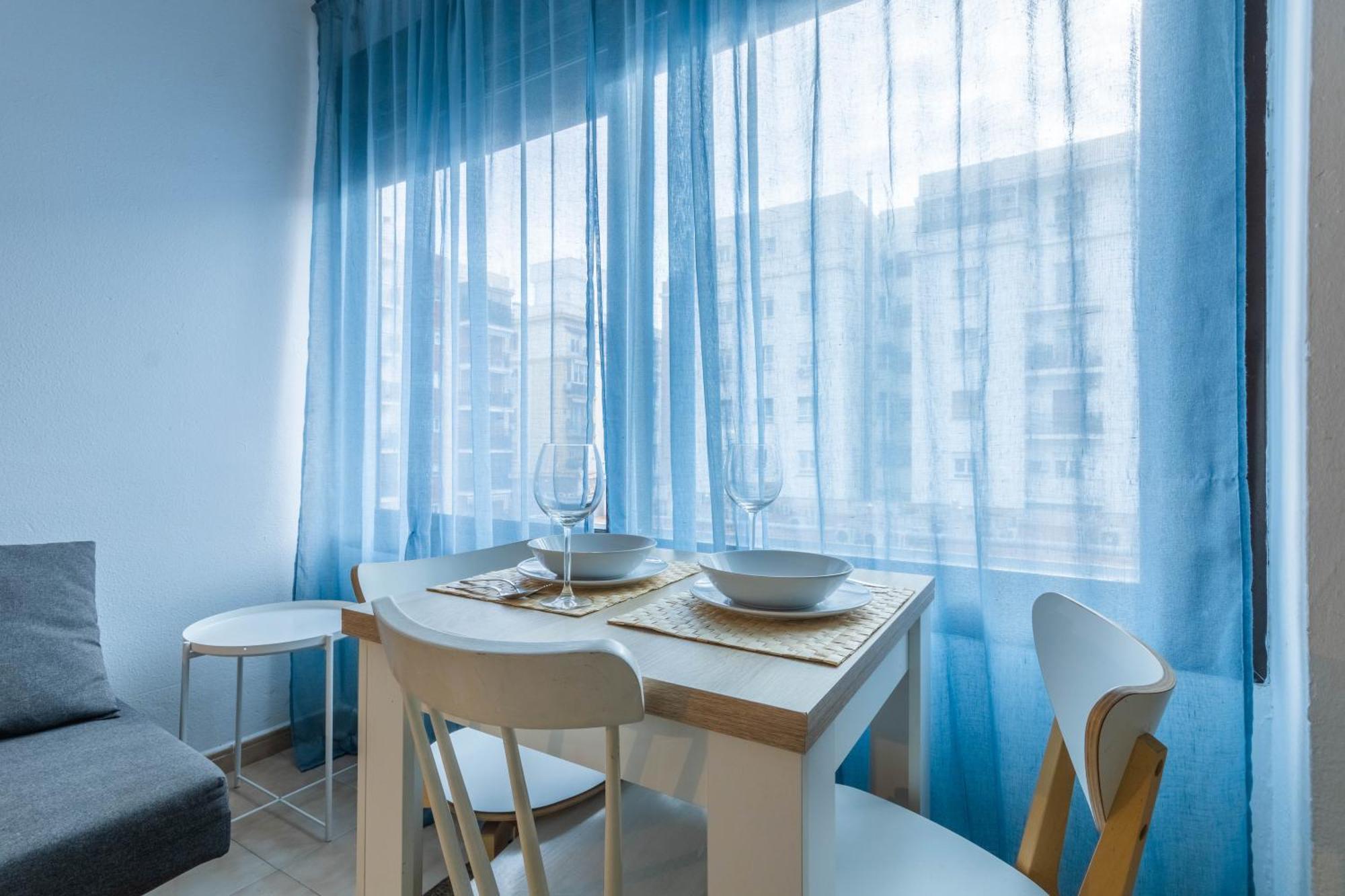 Nice And Cozy- 1Bd 1Bth- Triana Севиля Екстериор снимка